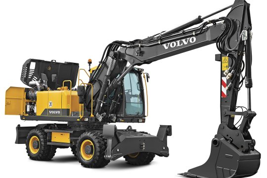VOLVO EW180E - Volvo ew180e rechtsvoor kap open - Volvo EW180E